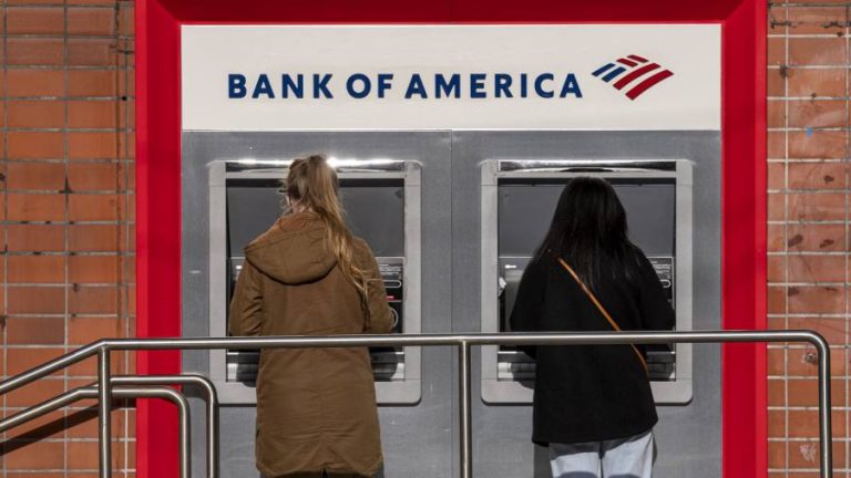 Bank of America plans 4,000 job cuts despite strong results