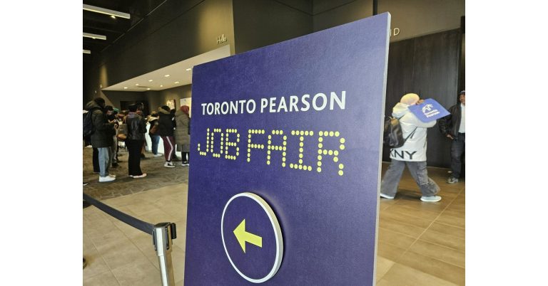 Toronto Pearson hosts major job fair to strengthen workforce in airport community
