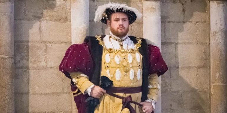 I Quit My Job As a Delivery Driver to Be a Henry VIII Impersonator